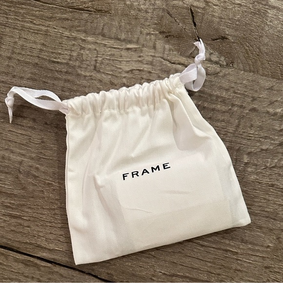 FRAME Card Case/Gold Key Chain. - Picture 4 of 6